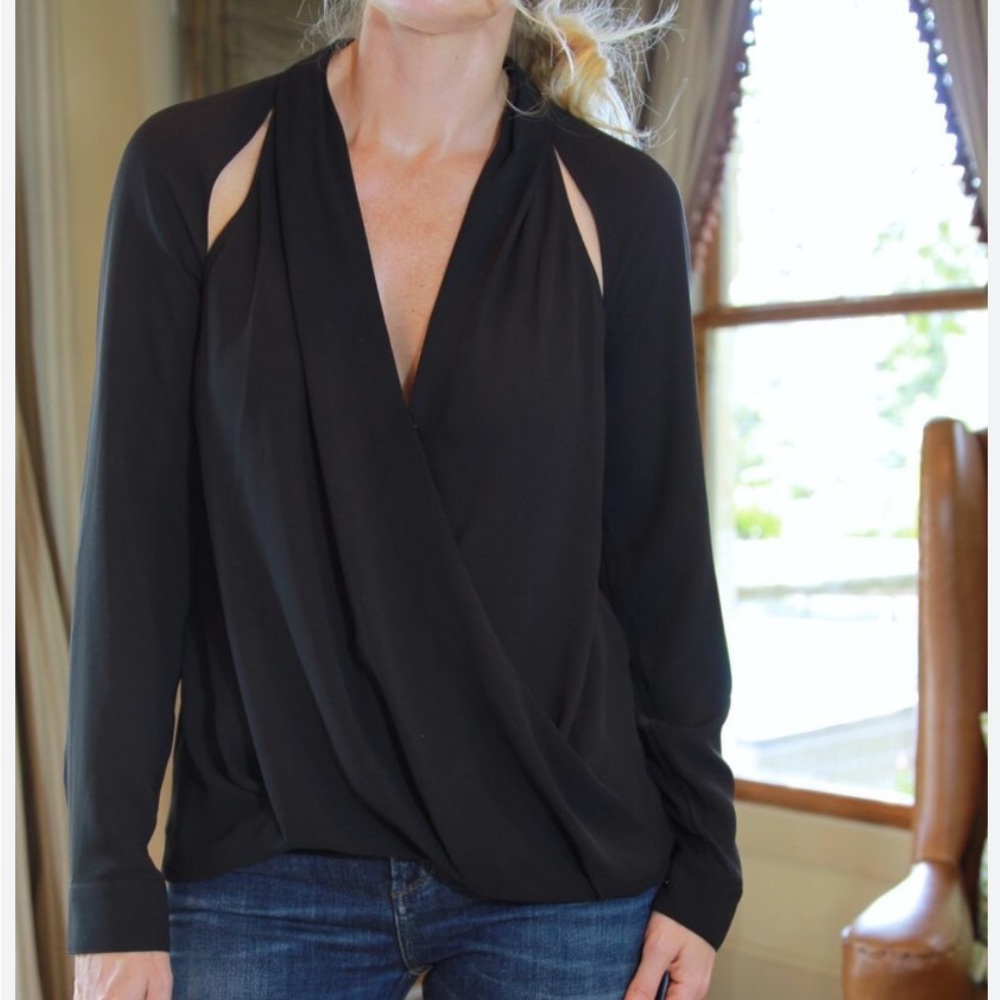Trouve Cold shoulder black surplice front top size Medium